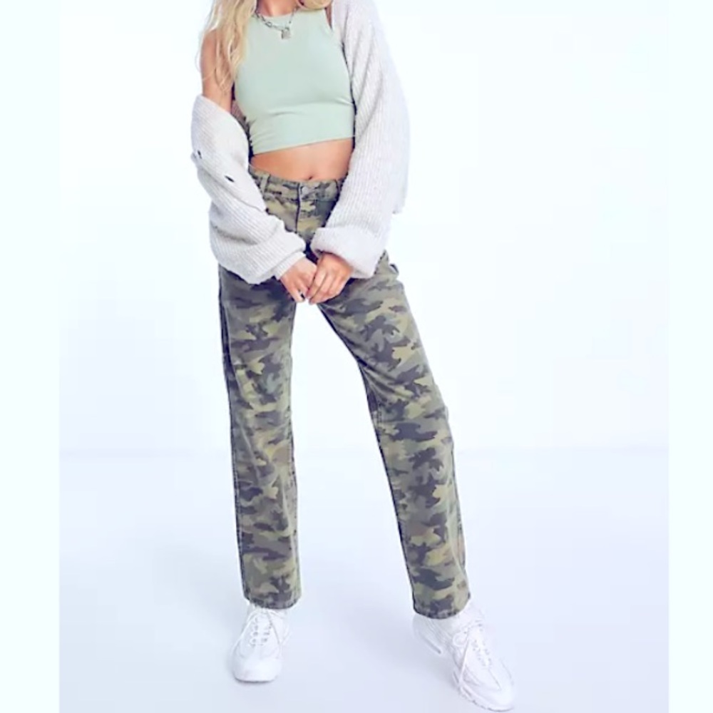 AE 90’s Boyfriend Camo Jeans